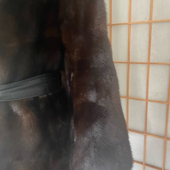 Louis Feraud Female mink pea coat Jacket with leather Belt 4/6. 3/4 sleeves - Picture 6 of 13